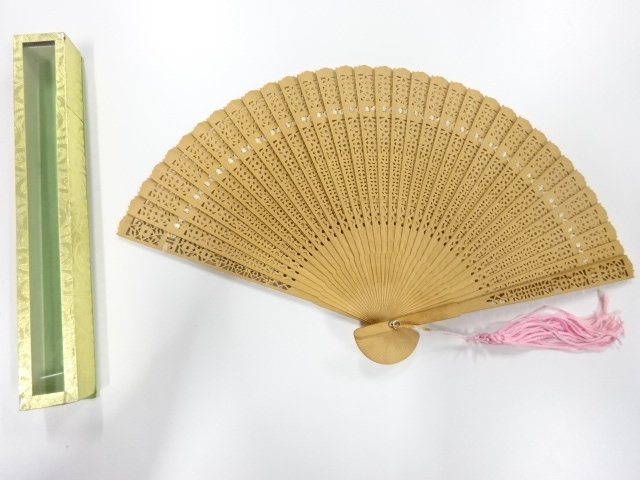 JAPANESE KIMONO / ANTIQUE SANDALWOOD FAN